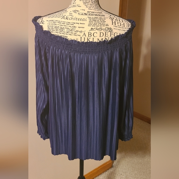 NWOT! Banana Republic Off the Shoulder Blouse Size M - Picture 3 of 4